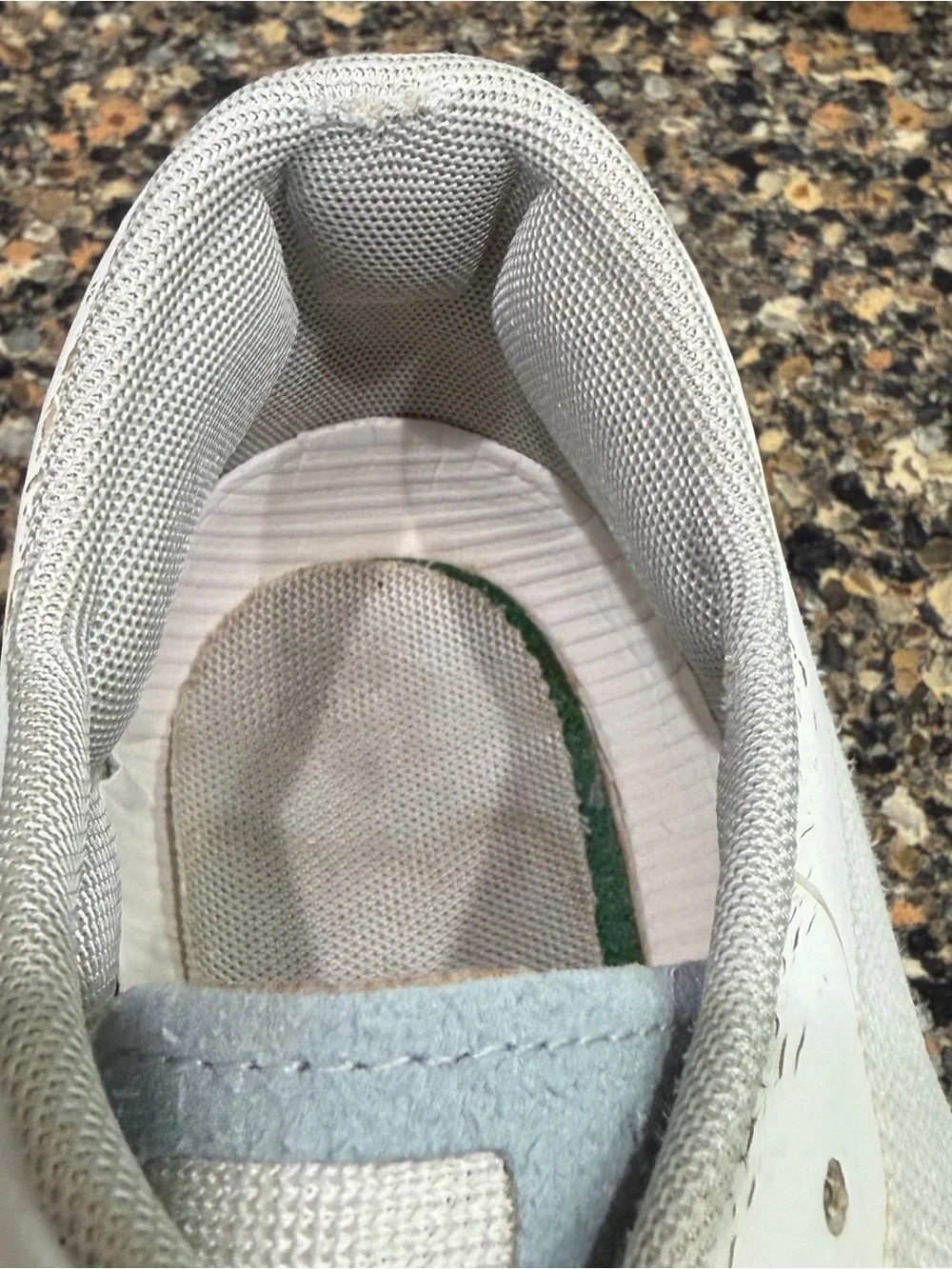 On Running Women's Cloud Sneakers in Light Gray/White 8.5